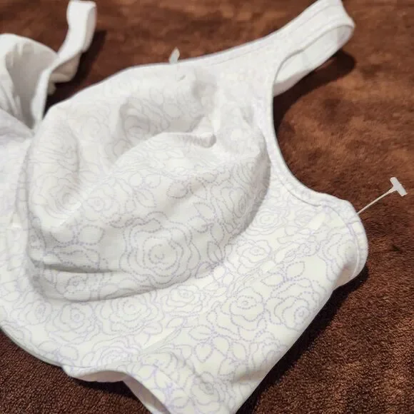 Bali Bra Size 42D White Floral Adjustable Straps.   New - Picture 2 of 10